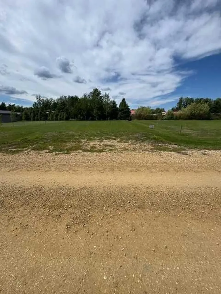 10415 Twp Road 740 Kinuso AB T0G 1K0