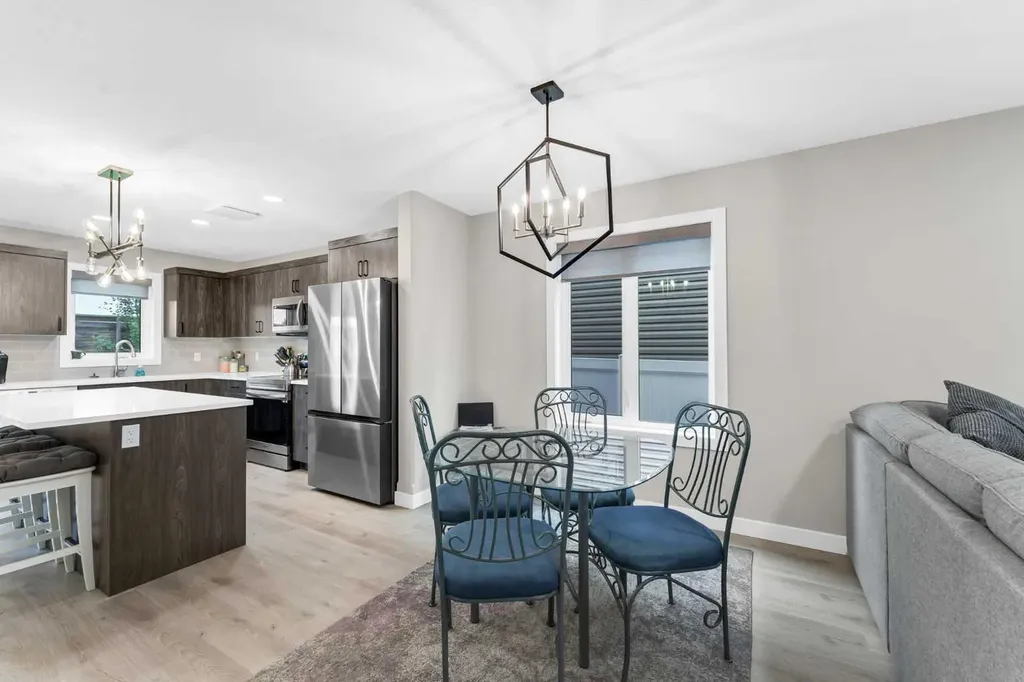 162 Somerset Way SE Medicine Hat AB T1B0C2