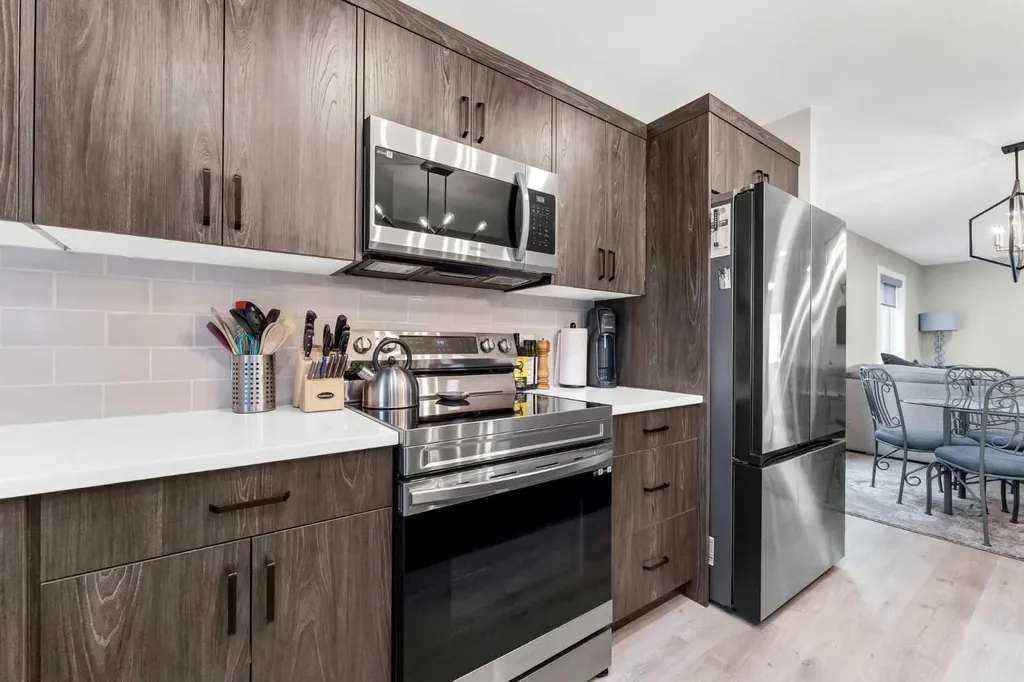 162 Somerset Way SE Medicine Hat AB T1B0C2