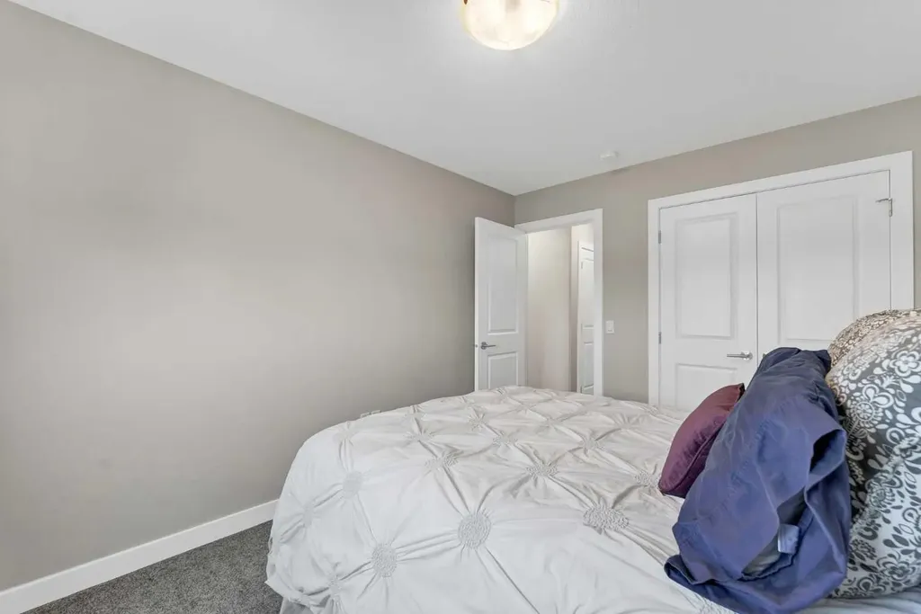 162 Somerset Way SE Medicine Hat AB T1B0C2