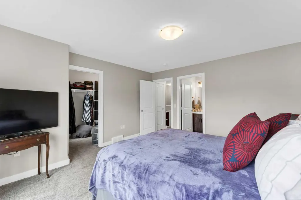 162 Somerset Way SE Medicine Hat AB T1B0C2