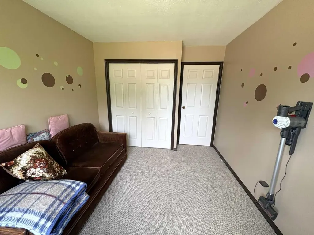 5402 47 Avenue W Forestburg AB T0B 1N0