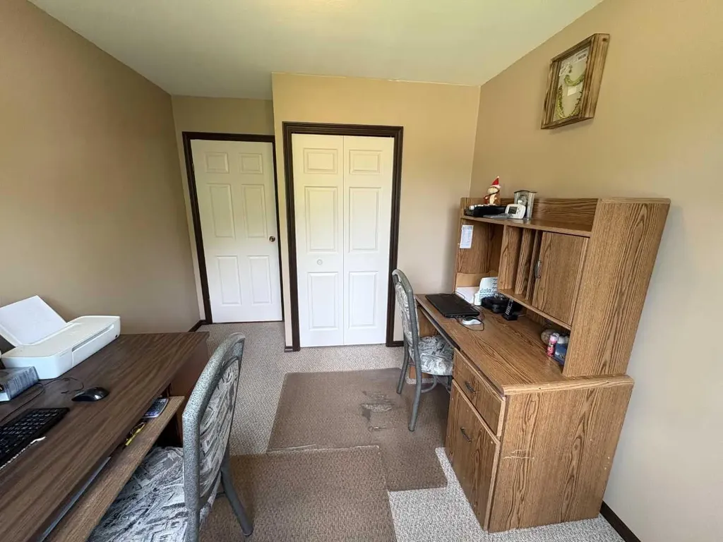 5402 47 Avenue W Forestburg AB T0B 1N0