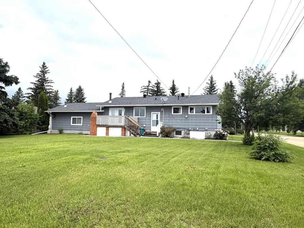 5402 47 Avenue W Forestburg AB T0B 1N0