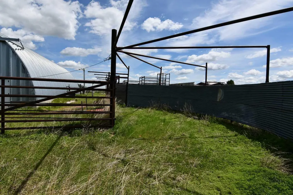 14446 Township Road 302 Rural Special Areas No. 2 AB T0J 1P0