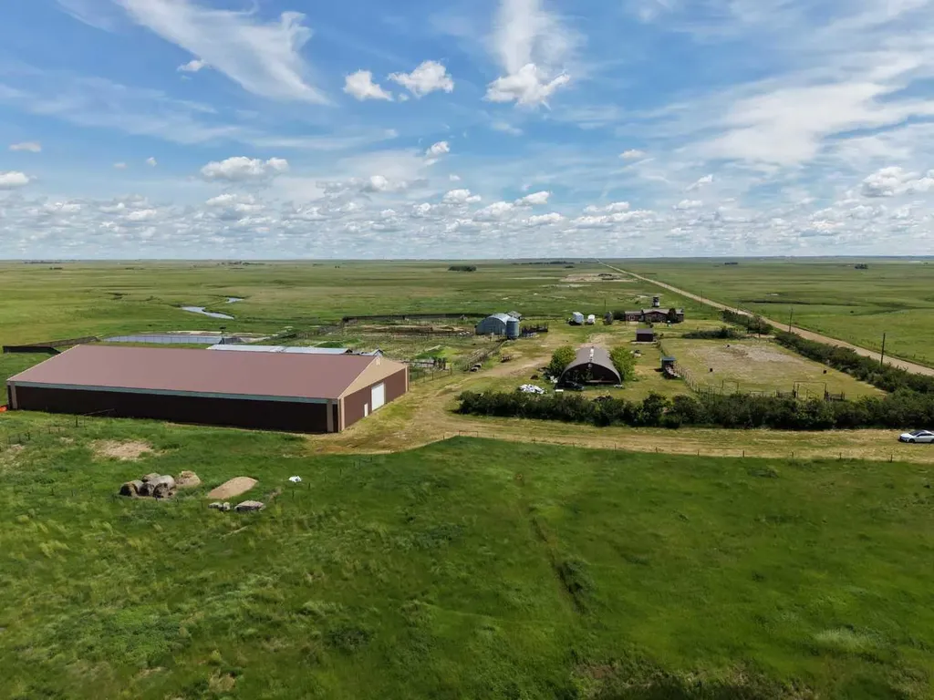 14446 Township Road 302 Rural Special Areas No. 2 AB T0J 1P0