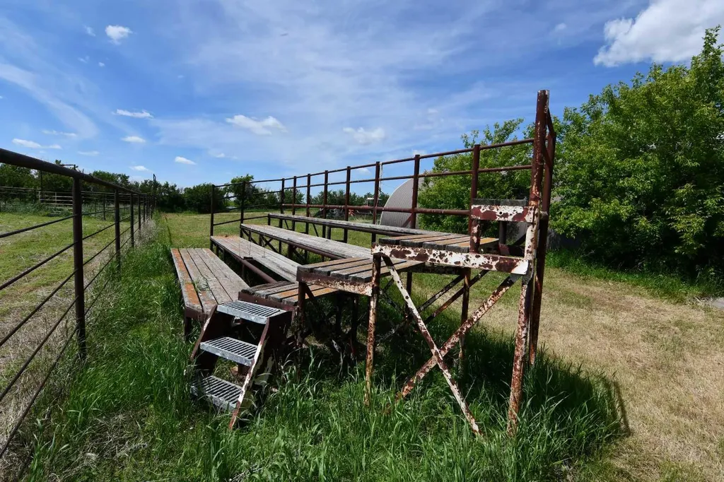 14446 Township Road 302 Rural Special Areas No. 2 AB T0J 1P0