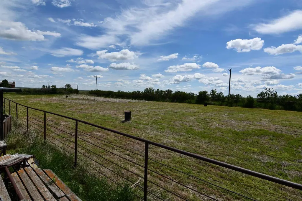 14446 Township Road 302 Rural Special Areas No. 2 AB T0J 1P0