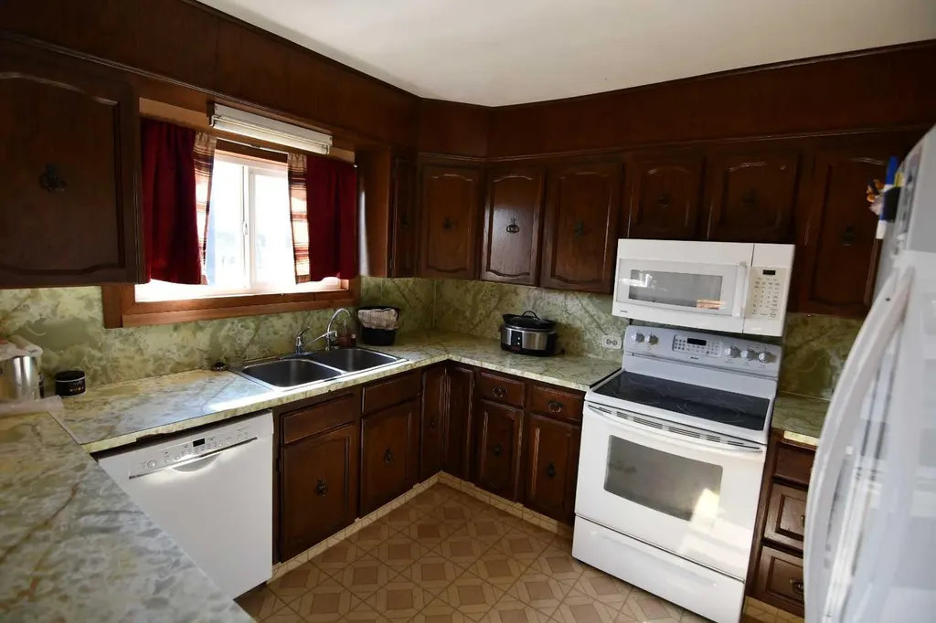 14446 Township Road 302 Rural Special Areas No. 2 AB T0J 1P0