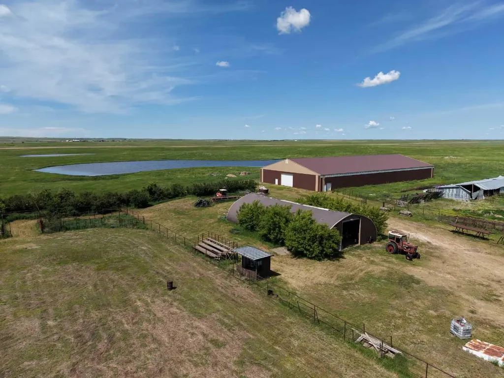 14446 Township Road 302 Rural Special Areas No. 2 AB T0J 1P0