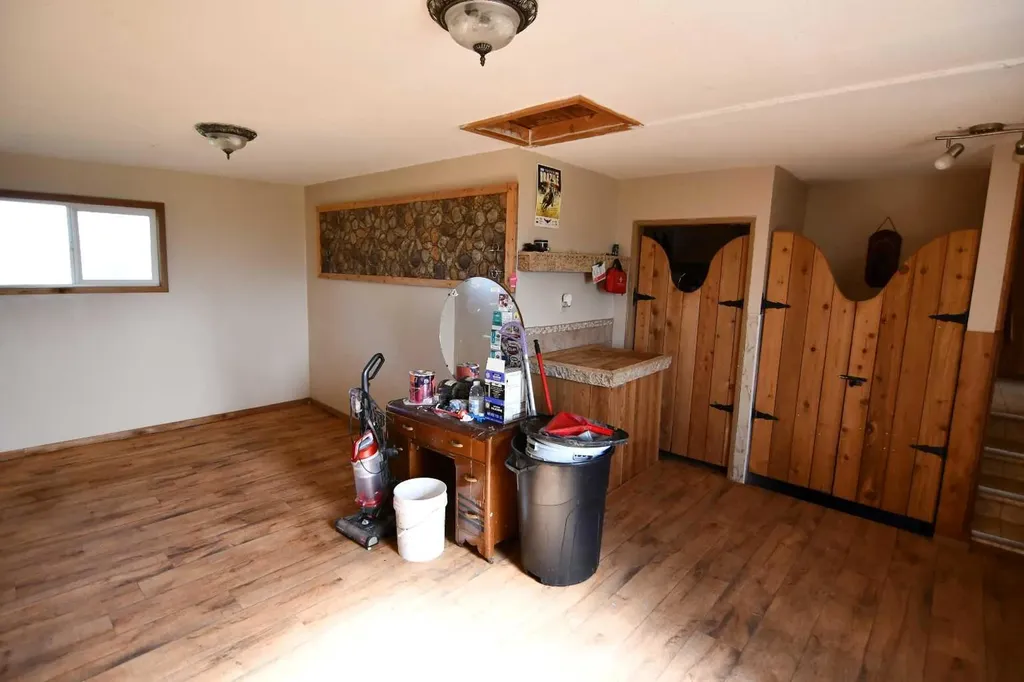 14446 Township Road 302 Rural Special Areas No. 2 AB T0J 1P0