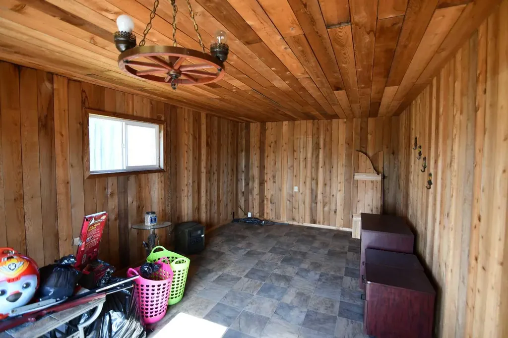 14446 Township Road 302 Rural Special Areas No. 2 AB T0J 1P0