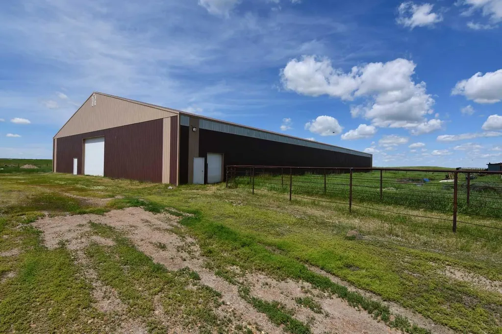 14446 Township Road 302 Rural Special Areas No. 2 AB T0J 1P0