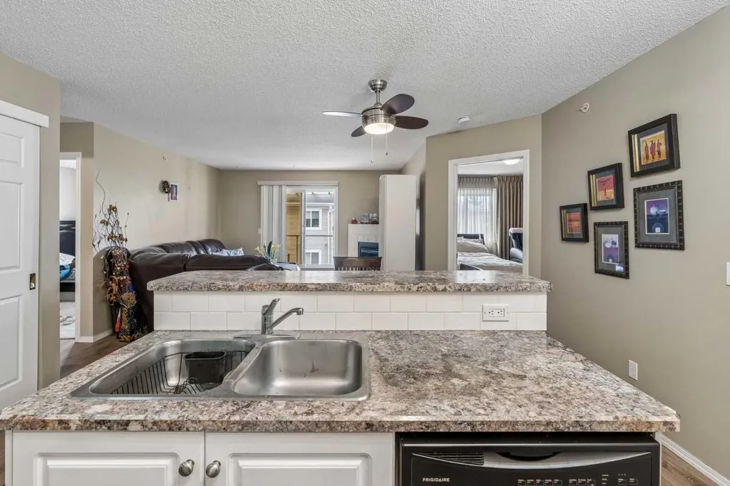 260 Shawville Way SE Calgary AB T2Y 3Z6