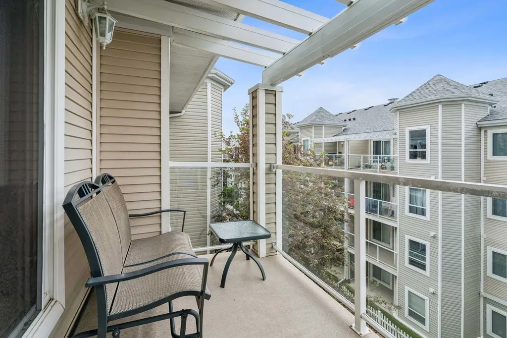 260 Shawville Way SE Calgary AB T2Y 3Z6