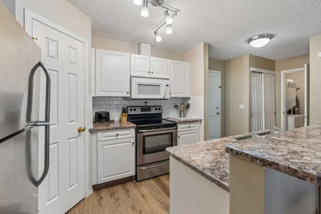 260 Shawville Way SE Calgary AB T2Y 3Z6