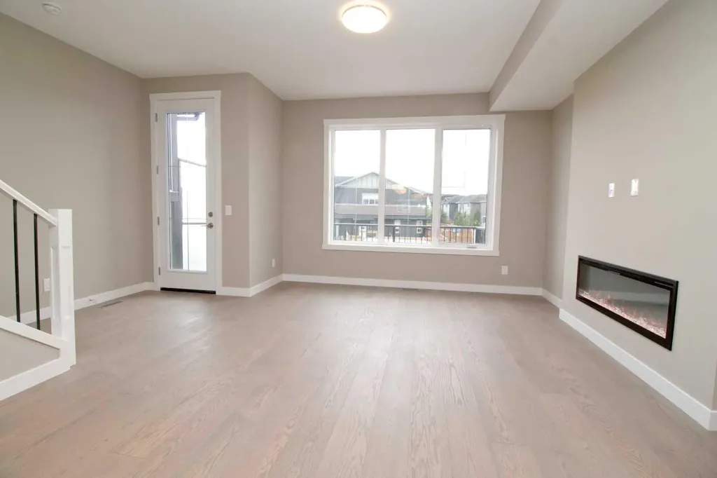 18 Sundown Place Cochrane AB T4C 3H2