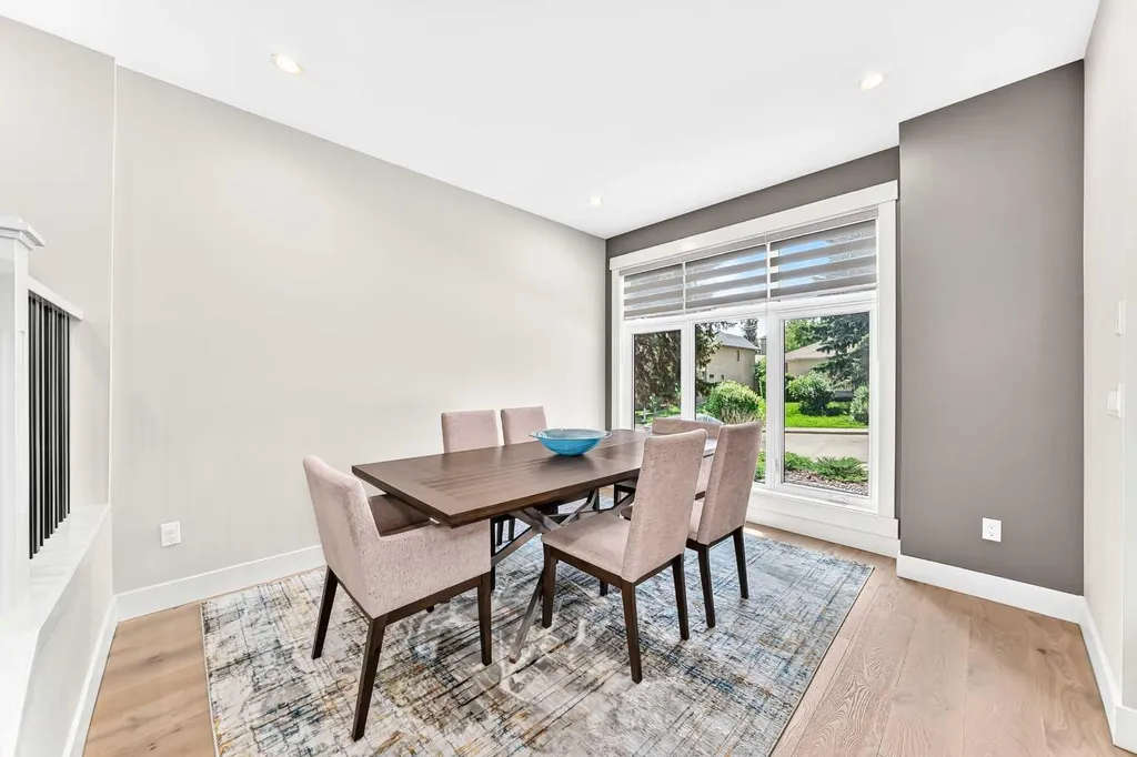 218 26 Avenue NW Calgary AB T2M 2C9