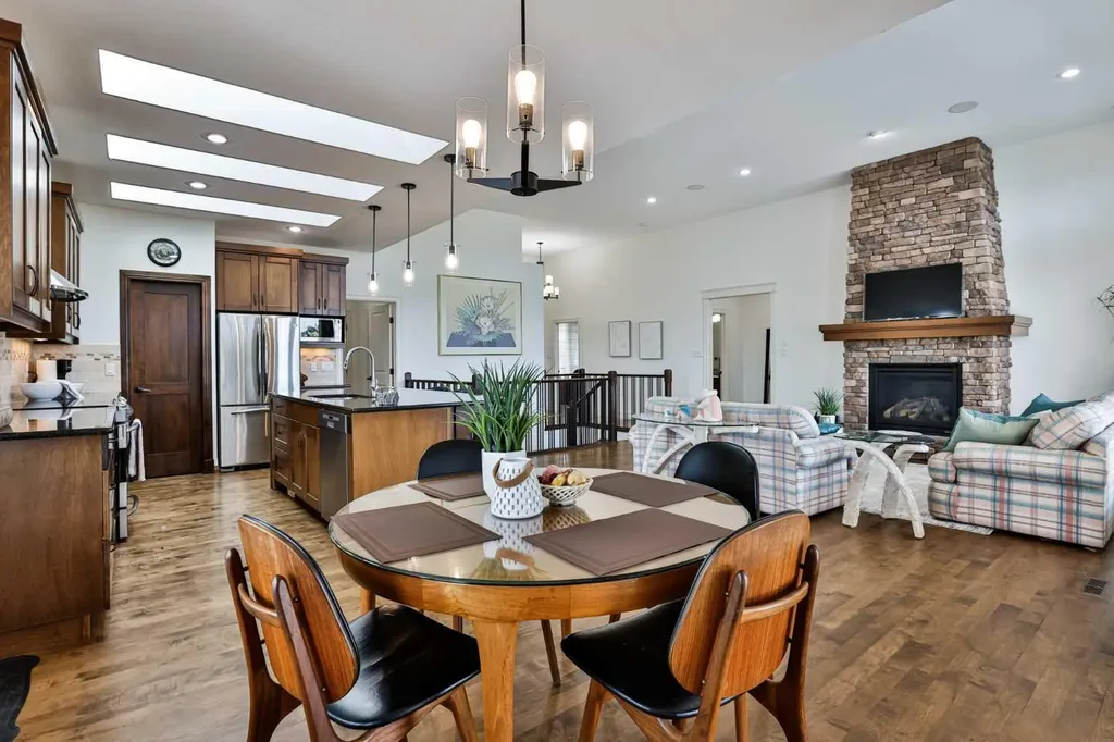 642 Canyonview Landing W Lethbridge AB T1K 5R9