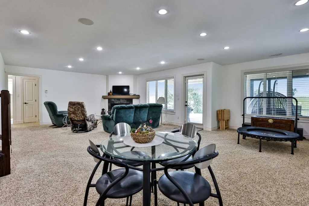 642 Canyonview Landing W Lethbridge AB T1K 5R9