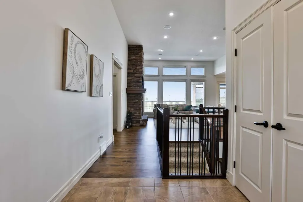 642 Canyonview Landing W Lethbridge AB T1K 5R9