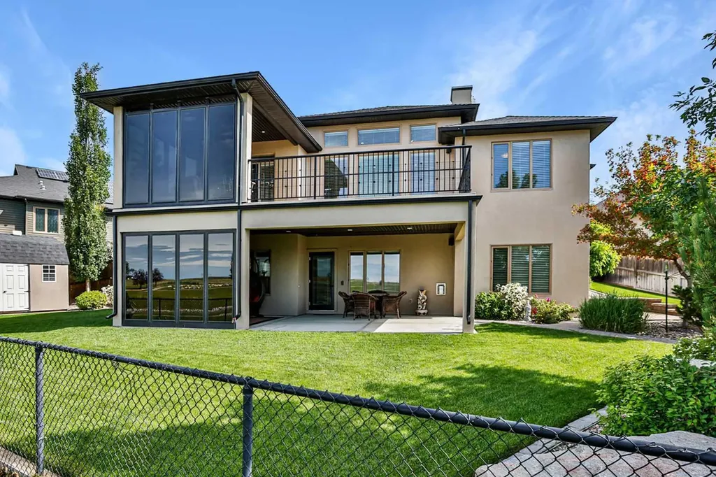 642 Canyonview Landing W Lethbridge AB T1K 5R9