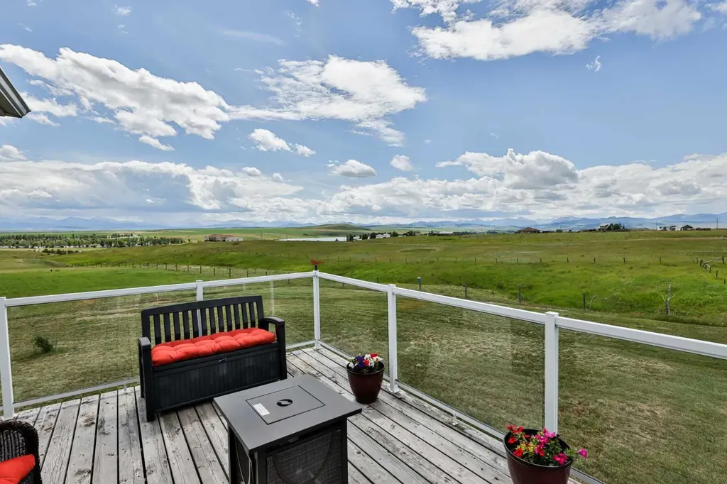 5 Walking Plow Estates Cowley AB T0K 0P0