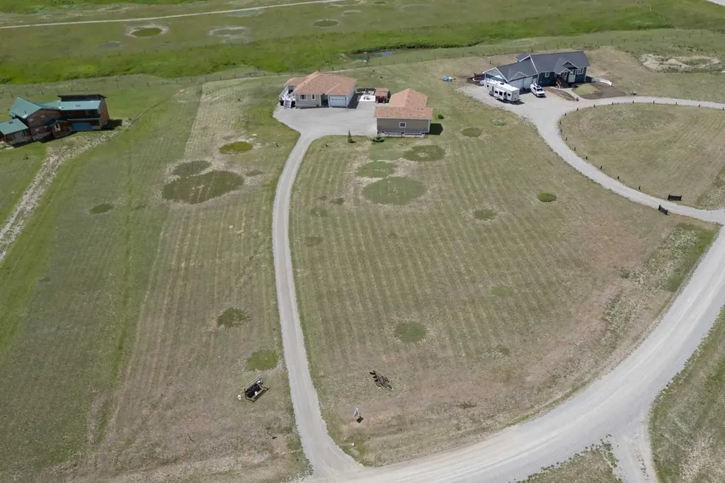 5 Walking Plow Estates Cowley AB T0K 0P0