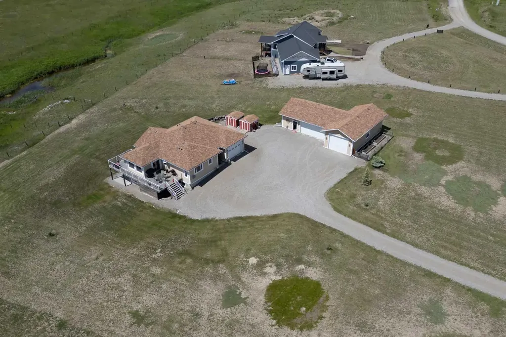 5 Walking Plow Estates Cowley AB T0K 0P0