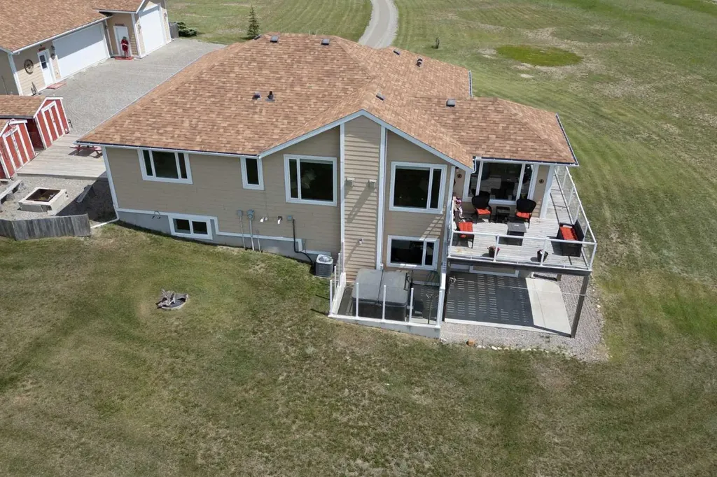 5 Walking Plow Estates Cowley AB T0K 0P0