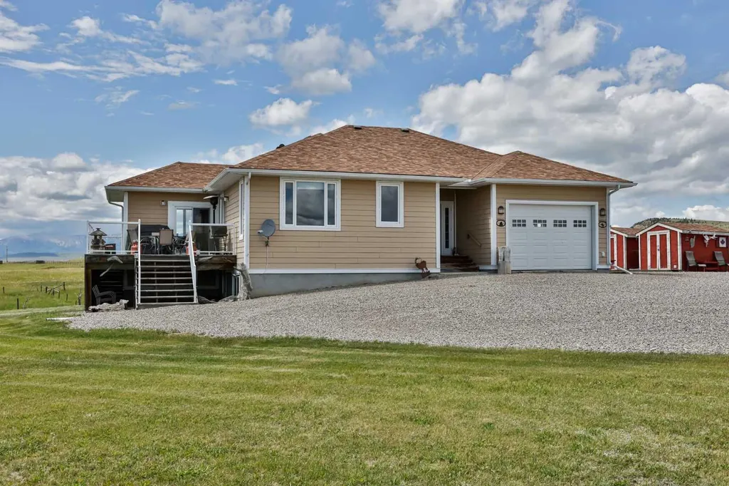 5 Walking Plow Estates Cowley AB T0K 0P0