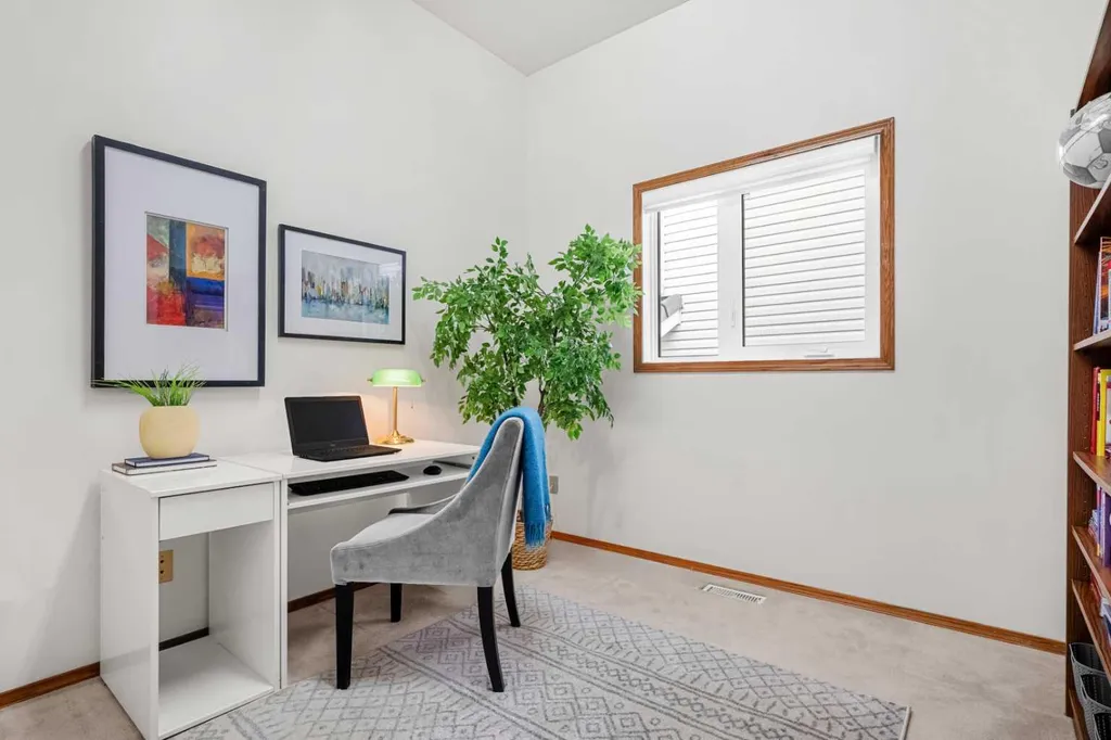 125 Woodpark Close SW Calgary AB T2W 6H1