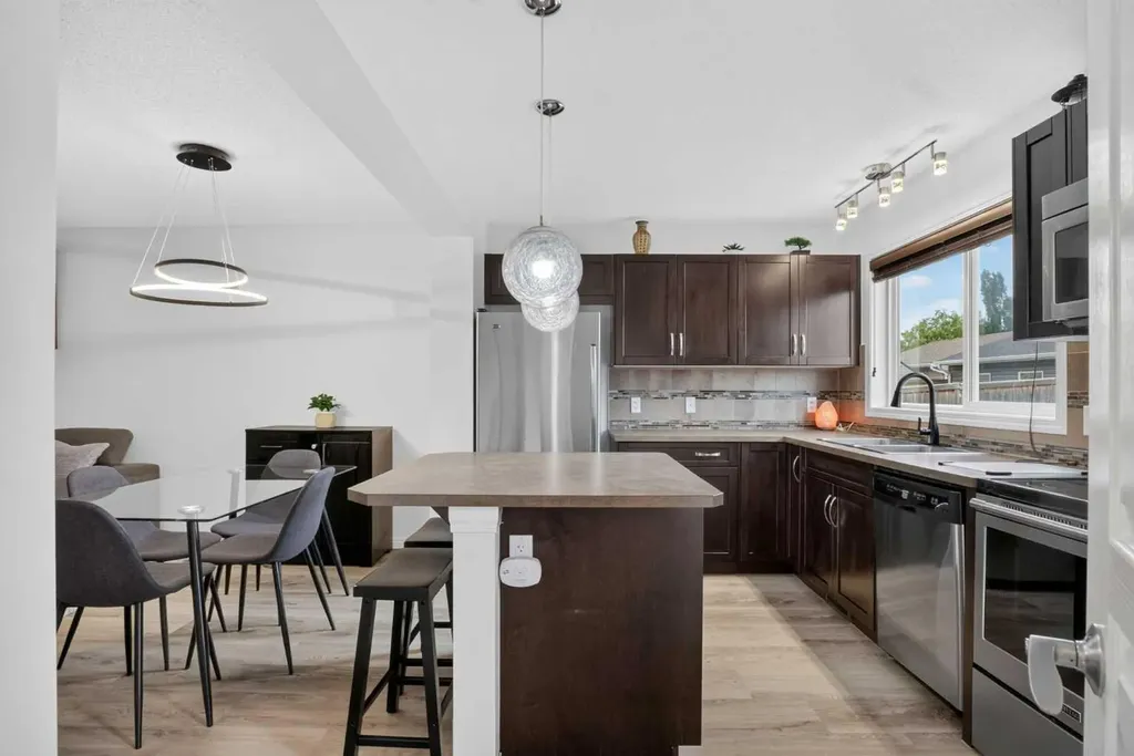 60 Auburn Bay Boulevard SE Calgary AB T3M 0V7