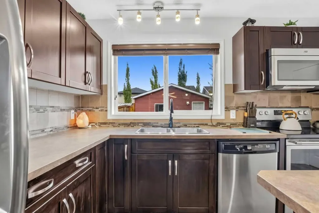 60 Auburn Bay Boulevard SE Calgary AB T3M 0V7
