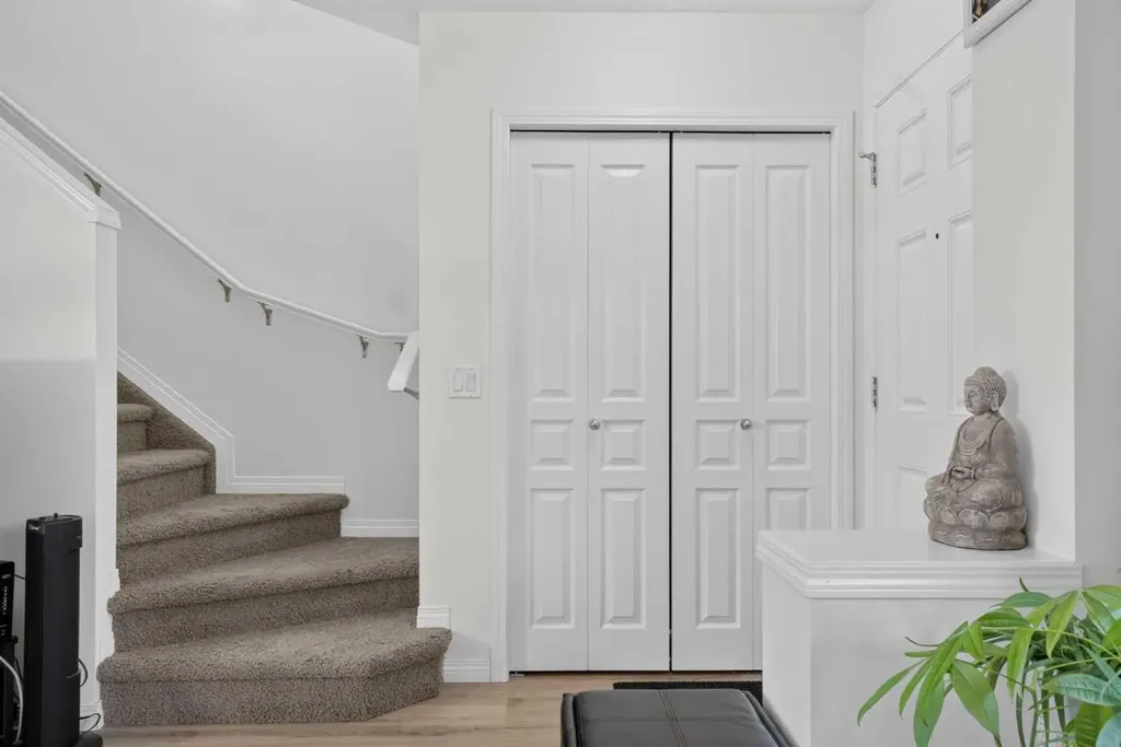 60 Auburn Bay Boulevard SE Calgary AB T3M 0V7
