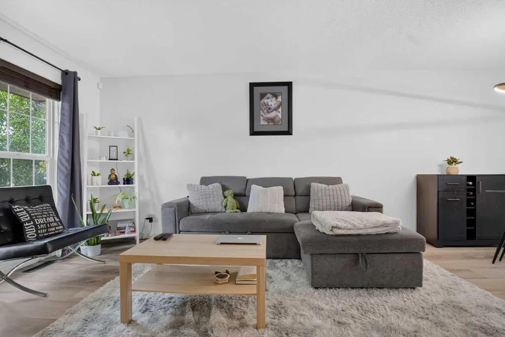 60 Auburn Bay Boulevard SE Calgary AB T3M 0V7