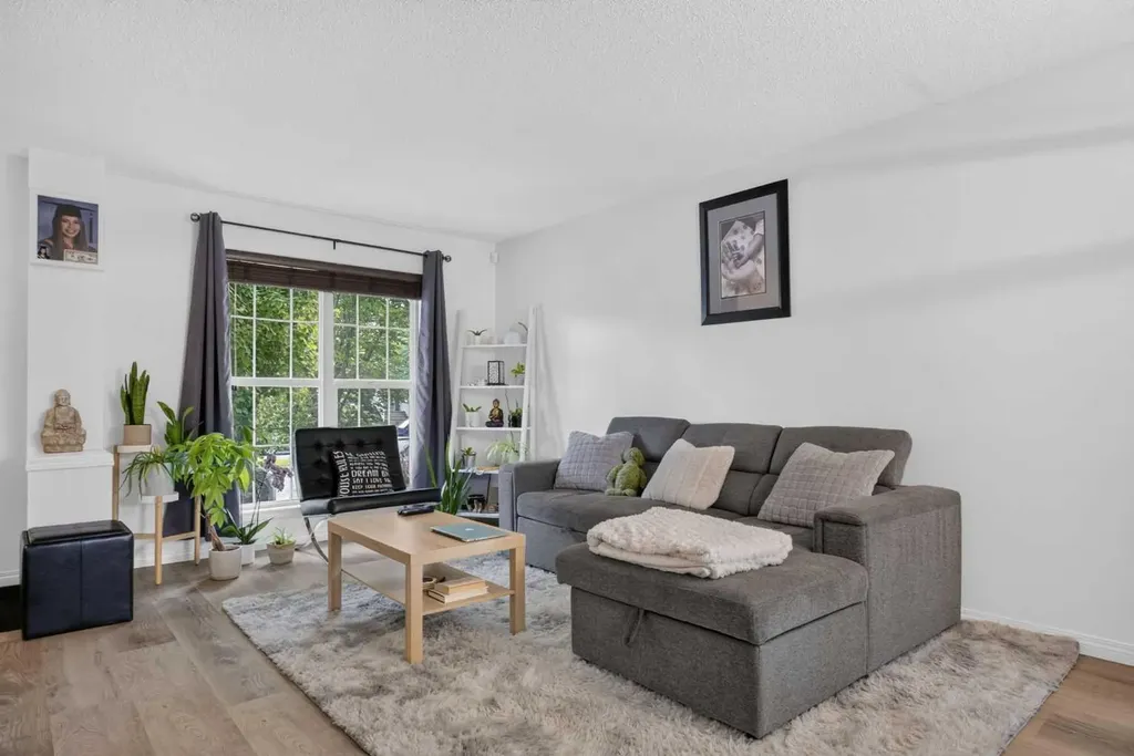 60 Auburn Bay Boulevard SE Calgary AB T3M 0V7