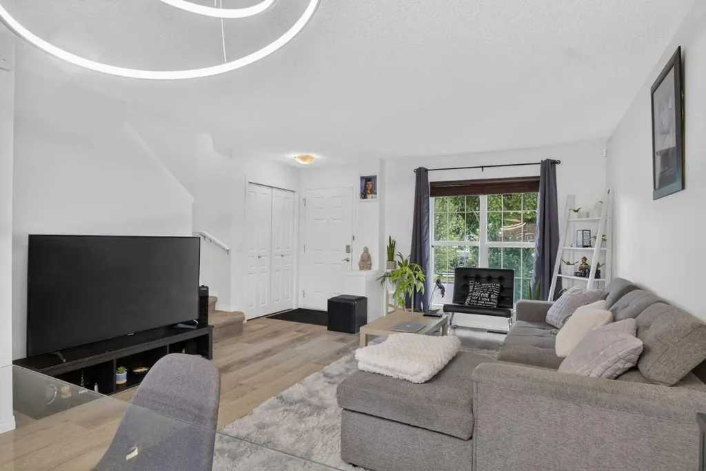 60 Auburn Bay Boulevard SE Calgary AB T3M 0V7