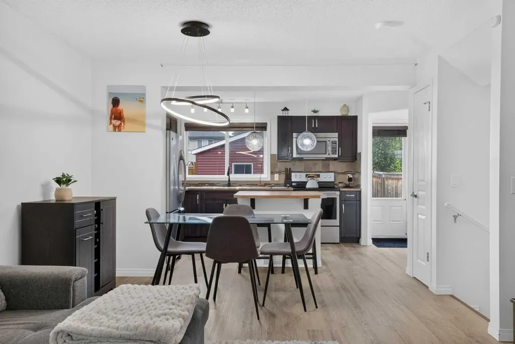 60 Auburn Bay Boulevard SE Calgary AB T3M 0V7