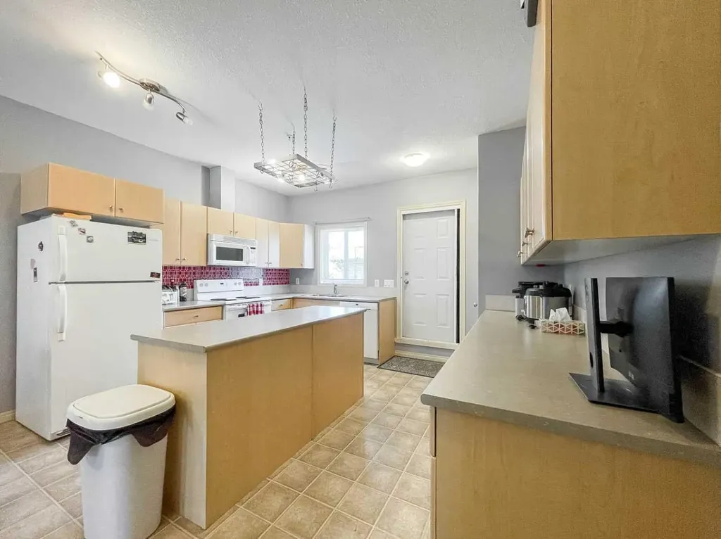 200 Lougheed Drive Fort Mcmurray AB T9K 2W3