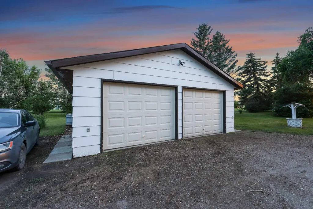 260195 274 Range Road Rural Rocky View County AB T4A 1J1