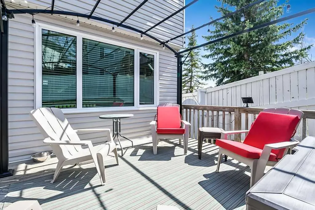 113 Harvest Oak Rise NE Calgary AB T3K 4T9