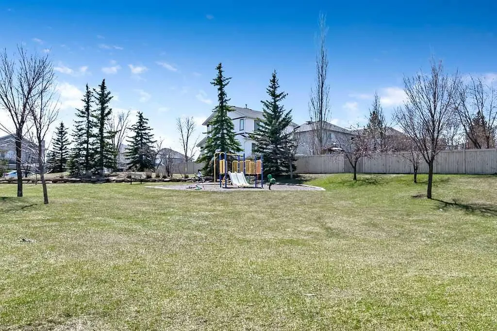 113 Harvest Oak Rise NE Calgary AB T3K 4T9