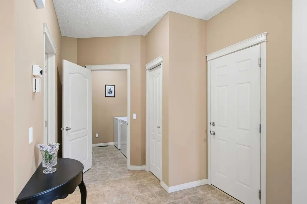 925 Imperial Drive Diamond Valley AB T0L2A0
