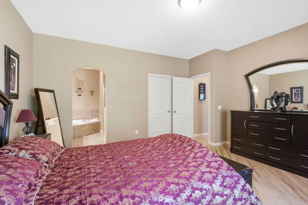 925 Imperial Drive Diamond Valley AB T0L2A0