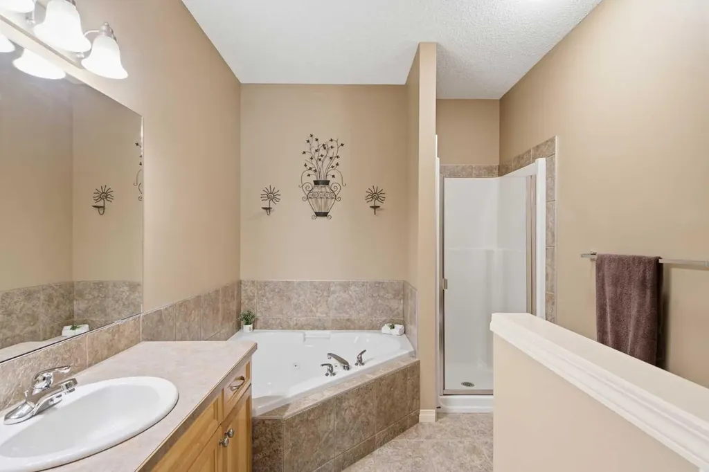 925 Imperial Drive Diamond Valley AB T0L2A0