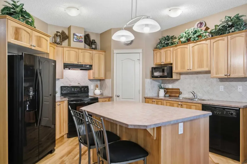 925 Imperial Drive Diamond Valley AB T0L2A0