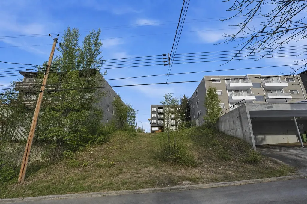 1819 26 Avenue SW Calgary AB T2T 1E2