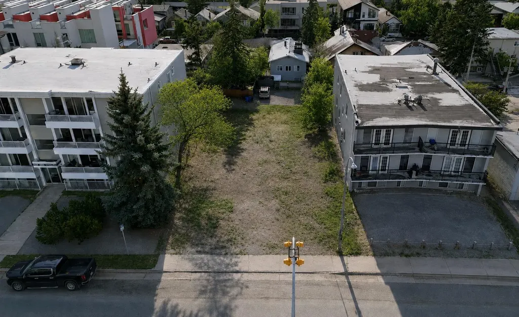 1819 26 Avenue SW Calgary AB T2T 1E2