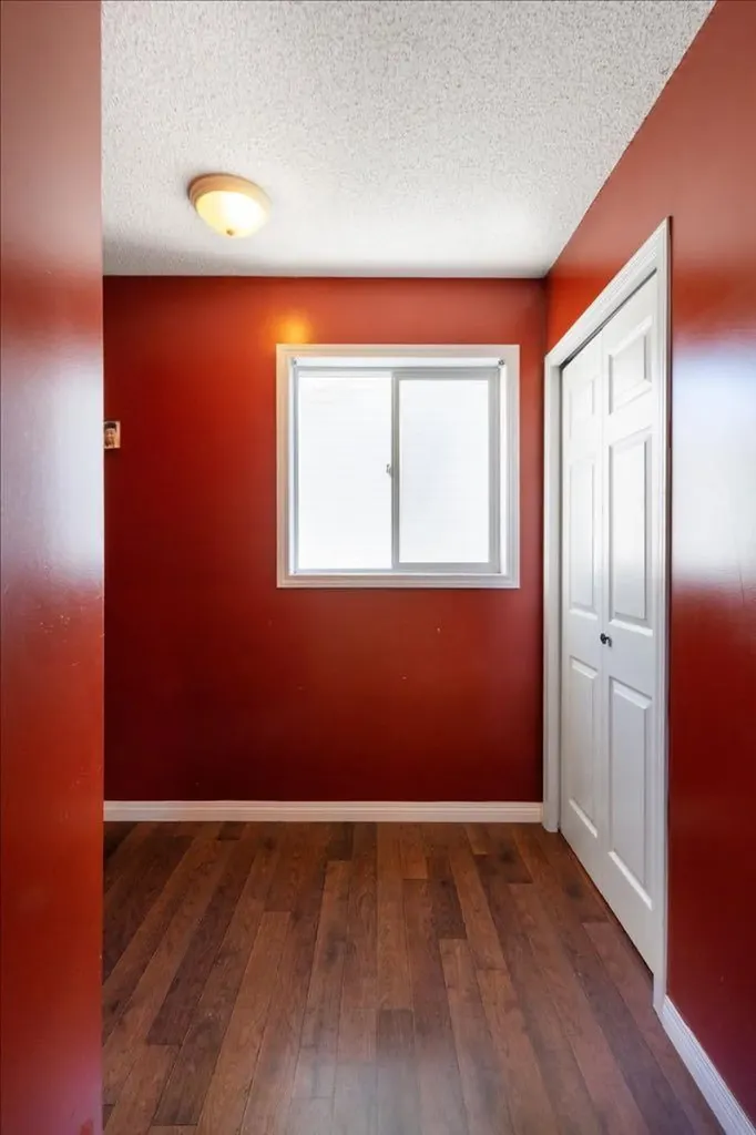 9109 112 Avenue Grande Prairie AB T8X 1K5